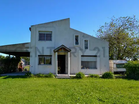 Casa quinta en Venta con Pileta ruta 2 km 53 La Plata Abasto