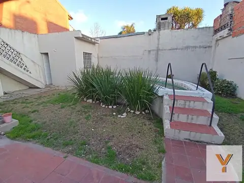 Casa en Venta en Castelar, USD 160.000