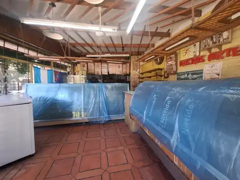 Avenida Lacarra 600, Piso PB