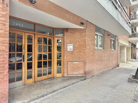 Departamento de 3 ambientes en planta baja a la venta en Belgrano.