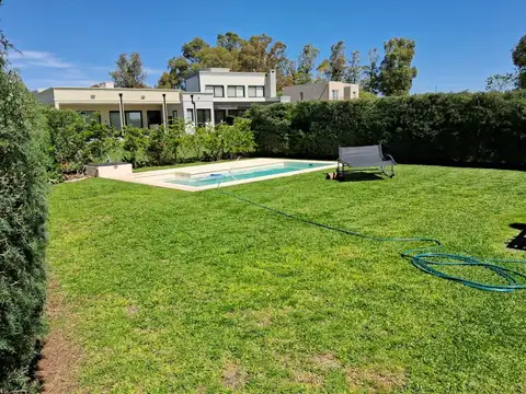 Casa en Venta en Pilar del Este - Santa Elena, USD 199.000