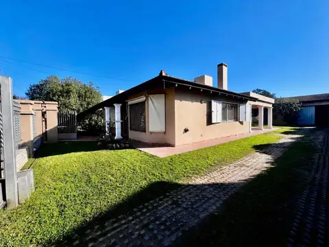 VENTA CASA COLONIA TIROLESA  APTA CREDITO PLANOS