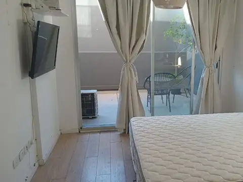 ALQUILER MONOAMBIENTE C/S MUEBLES Y BALCÓN-TERRAZA