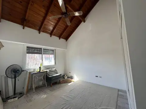 Depto Tipo Casa en Venta con 1 cocheras