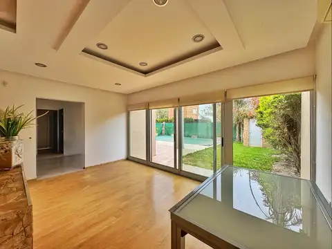 Casa en Alquiler en Funes, $ 950.000