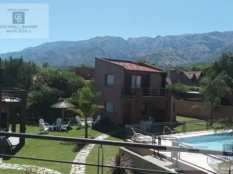 Casa 9 ambientes con 10 baños