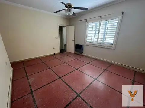 PH en venta - 2 Dormitorios 1 Baño - Cochera - La Plata