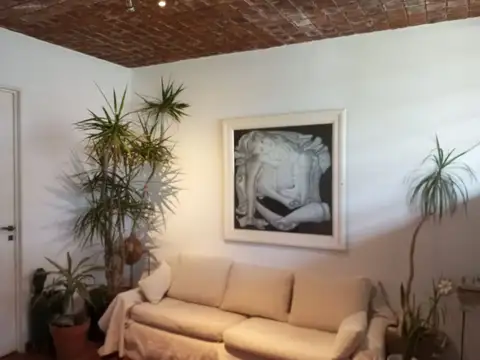 Casa 10 ambientes con 6 baños