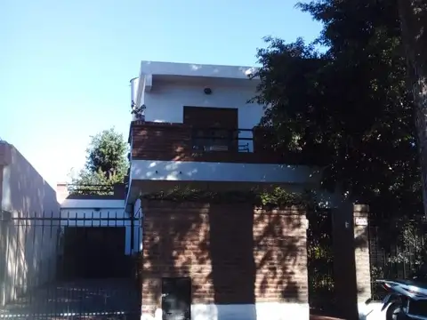 Excelente Casa 5 Ambientes +Cochera