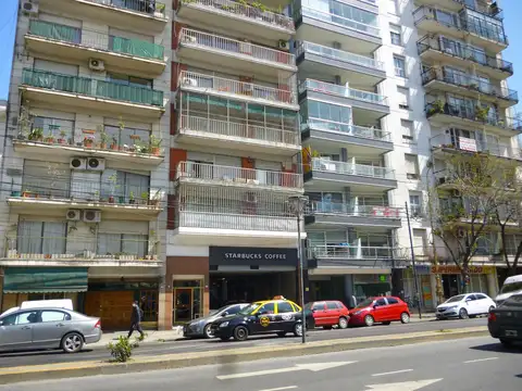Av. Montes de Oca 400, Piso 6