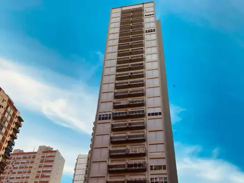Corrientes 1500, Piso 8