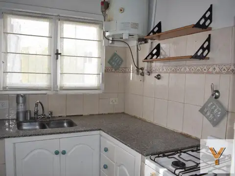 Depto Tipo Casa en Venta con 1 cocheras