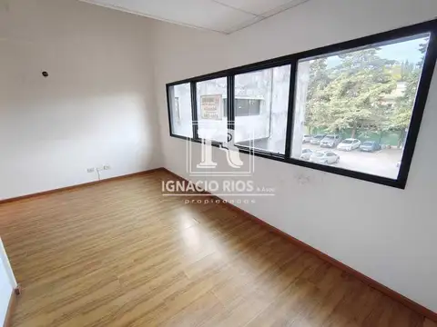 Oficina en Alquiler en Lomas de San Isidro, $ 650.000