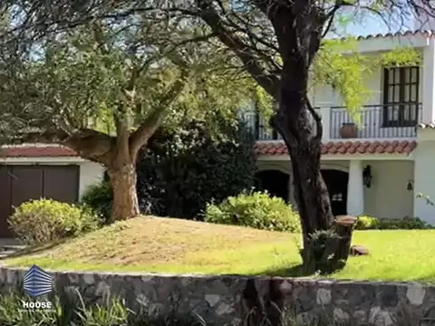 CASA DE 4 DORMITORIOS EN VENTA EN COUNTRY COSTA VERDE