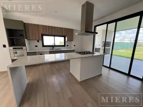 Casa en Venta al Noroeste
