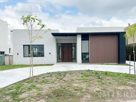 Casa de una planta en venta en Santa Ana, Villa Nueva