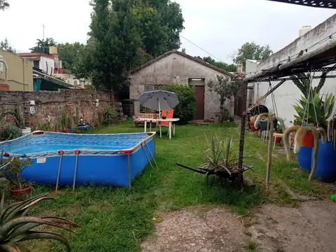 CASA A REFACCIONAR O DEMOLER SOBRE LOTE 750X35