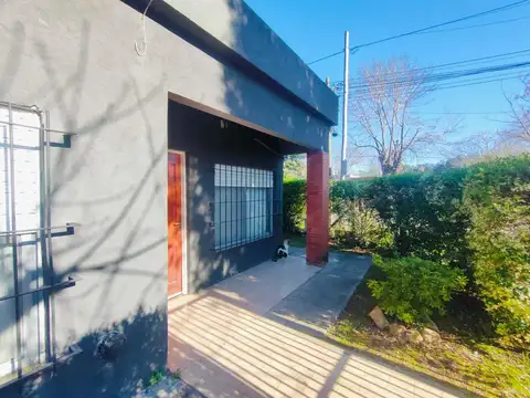 Casa 6 ambientes con 1 baño