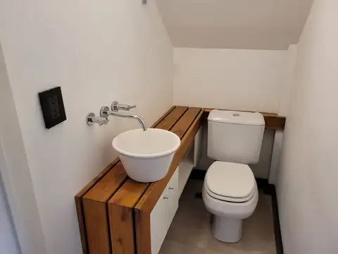Depto Tipo Casa en Alquiler con 1 cocheras