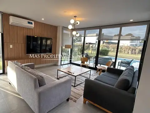 Casa en Alquiler de 3 dormitorios