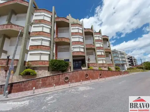 Departamento 50 ambientes con 55 baños