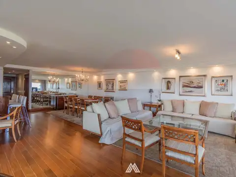 Venta apartamento 3 dormitorios, servicio, Pocitos