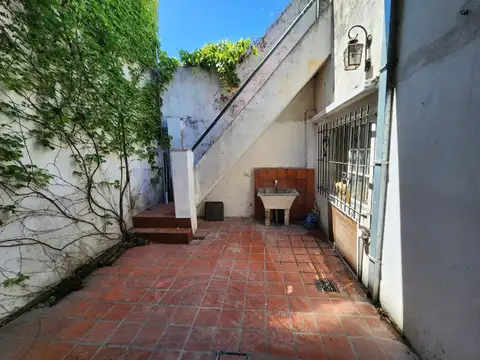 VENTA CASA LANUS CENTRO  LOTE PROPIO c/terraza