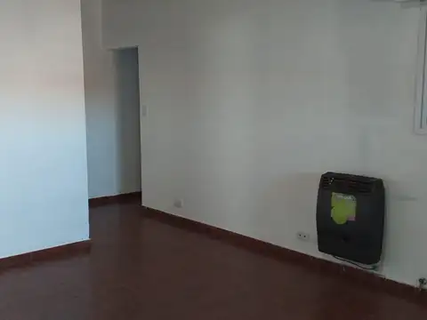 Depto Tipo Casa en Alquiler de 3 ambientes