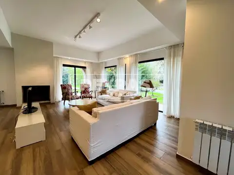 Casa en Venta en Cañuelas, USD 279.000