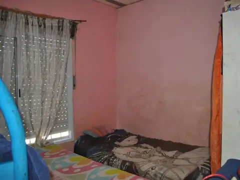 Casa 2 ambientes con 1 baño