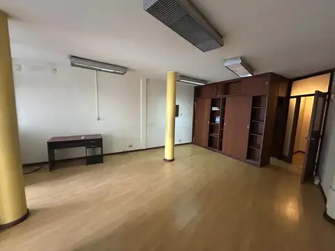 Oficina en Alquiler 24 años