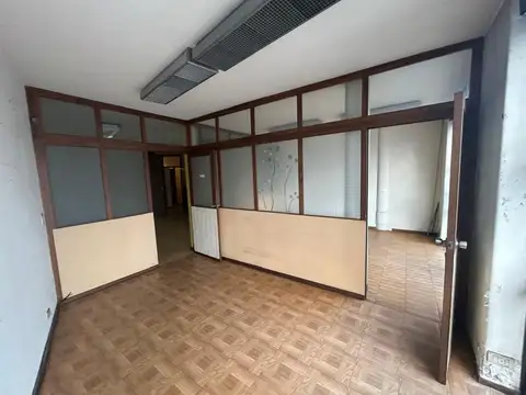 Oficina en Alquiler 24 años