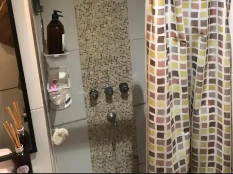 Depto 2 amb  con COCHERA y BALCÓN-12/24 meses.