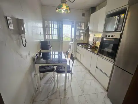 EXCELENTE 4 AMB CON COCHERA Y BAULERA. P.PATRICIOS