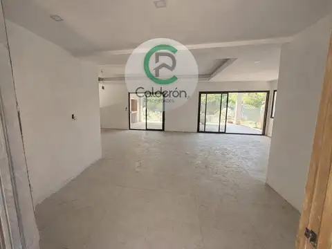 Casa 4 ambientes con 4 baños