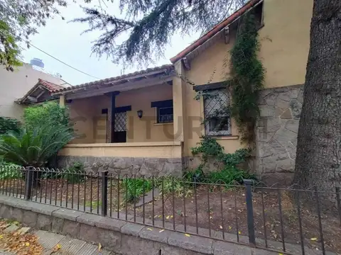 Casa 6 ambientes con 3 baños