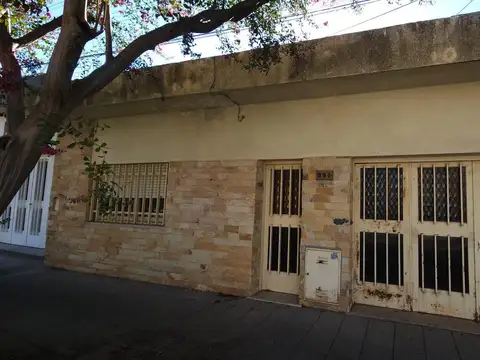Casa 10 ambientes con 1 baño
