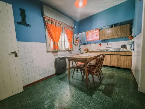 Casa 4 ambientes con 1 baño