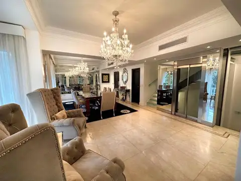 Casa en Alquiler de 4 dormitorios