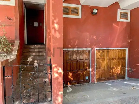 VENTA DE 1 PH O 2 EN EL MISMO LOTE S/EXPENSAS  2 FLIAS CON COCHERAS OPORTUNIDAD!!!!!MULTIFAMILIAR
