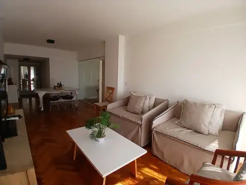 Departamento 4 ambientes con 2 baños