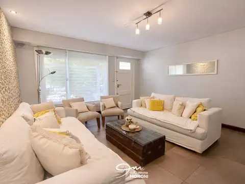 Depto Tipo Casa 4 ambientes con 2 baños