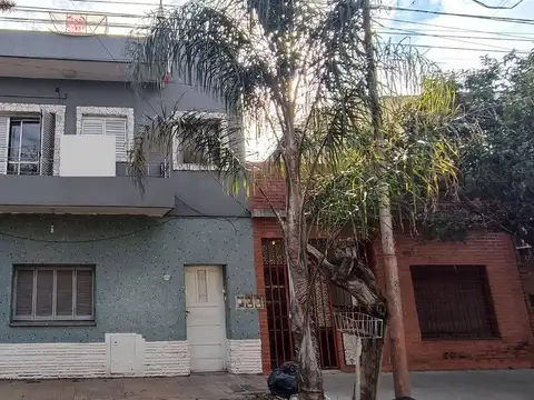 VENTA PH 3 AMB CON BALCON PATIO Y TERRAZA CASEROS