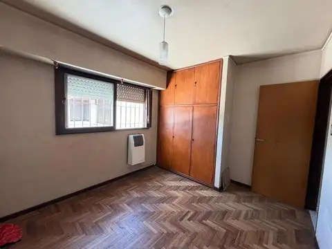 Calle 23 entre 61 y 62 1400