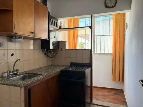 Depto Tipo Casa en Venta 40 años