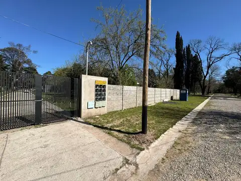 VENTA TERRENOS EN BARRIO- LISANDRO DE LA TORRE 