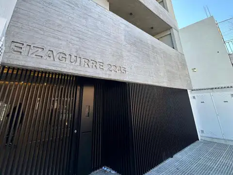 AMPLIO 2 AMBIENTES CENTRO DE SAN JUSTO EDIFICIO DE CATEGORIA