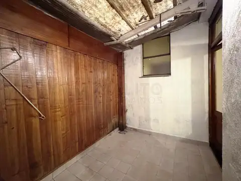 DEPARTAMENTO CON 2 PATIOS EN FLORES