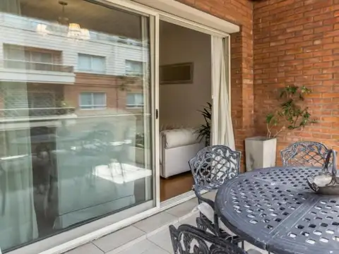 Venta Departamento Puerto Madero 3 amb con cochera Olga Cossentinira  al 1100 Departamento