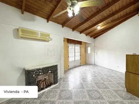 CASA MULTIFAMILIAR CON LOCAL 8,66m x 24,71m